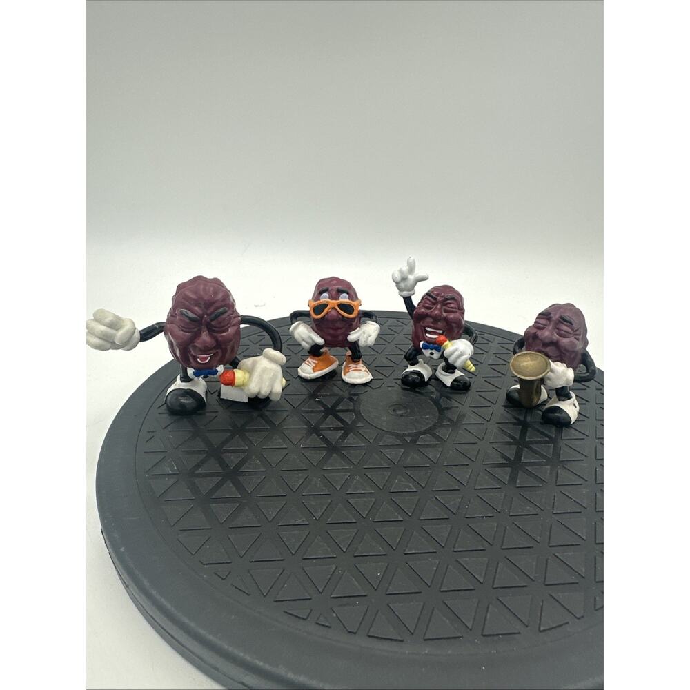 Set Of 4 1987 Vintage California Raisins Figurines